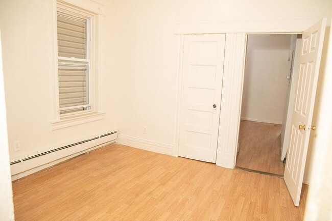 Building Photo - 637 Ocean Ave