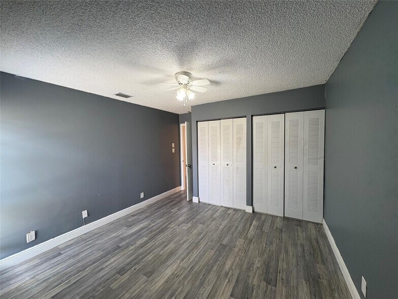 Building Photo - 8253 NW 8th Pl