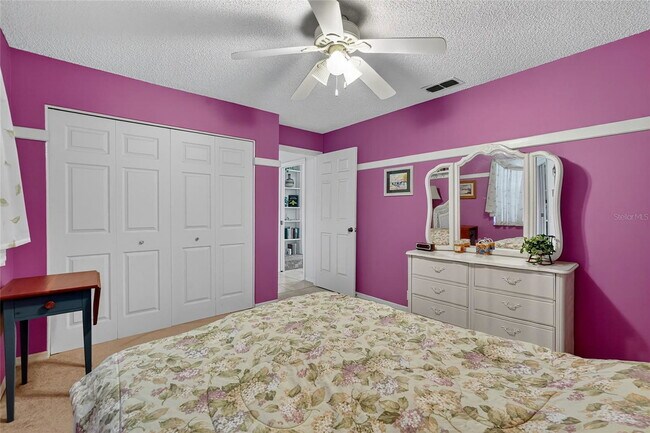 Building Photo - 2824 Summervale Dr
