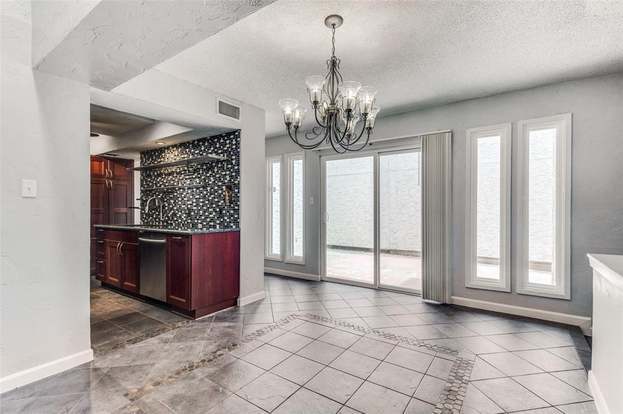 Building Photo - 4 Oakbrook Dr