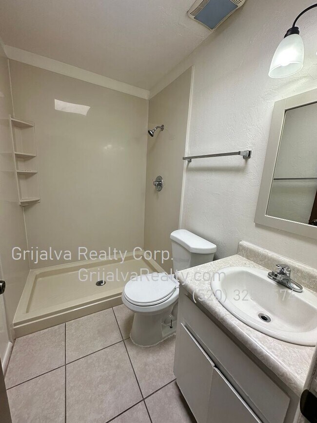 Building Photo - 1255 Halcyon