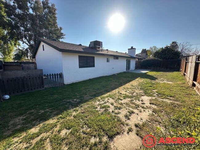 Building Photo - Lovely Home In Southwest!