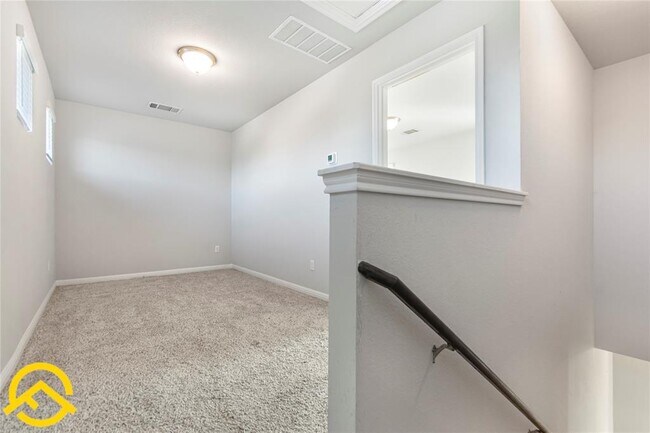 Building Photo - 3008 Sage Ranch Dr