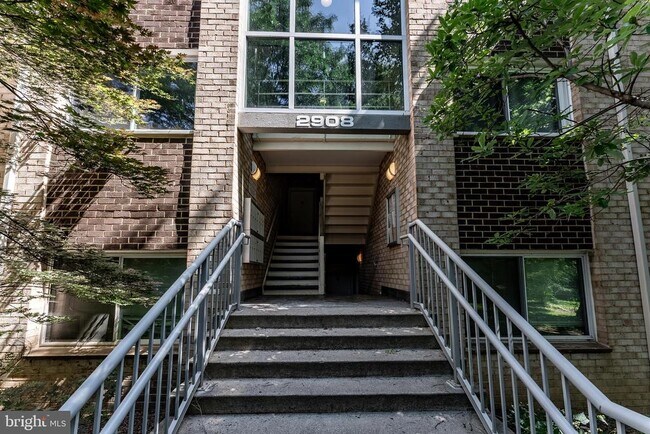 Building Photo - 2908 Kings Chapel Rd