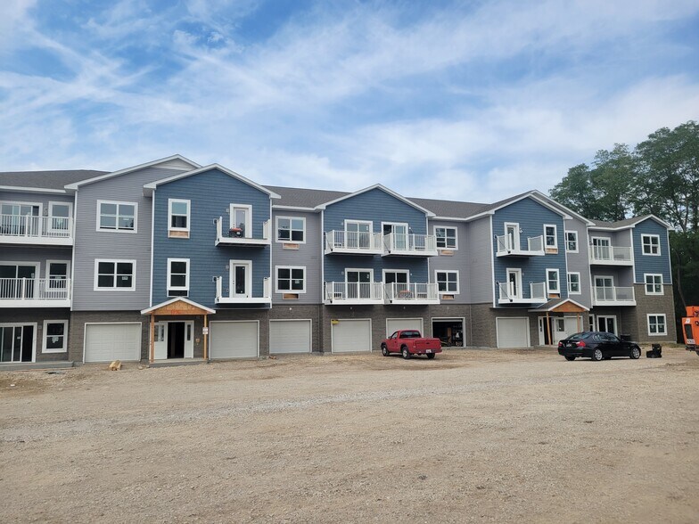 Building Photo - 1200 Devils Glen Rd