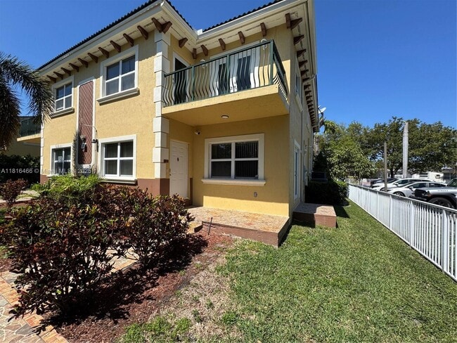 Primary Photo - 714 NE 4th Ct.