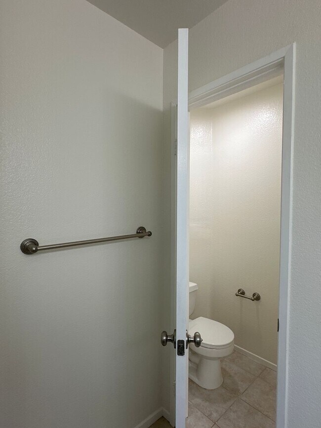 Building Photo - 10948 Ivy Hill Dr