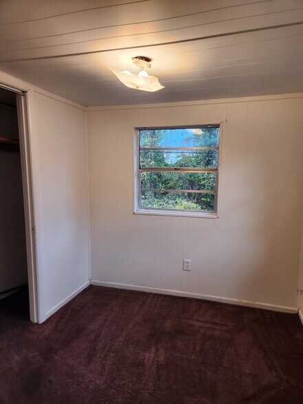 Building Photo - 416 10th Ave S
