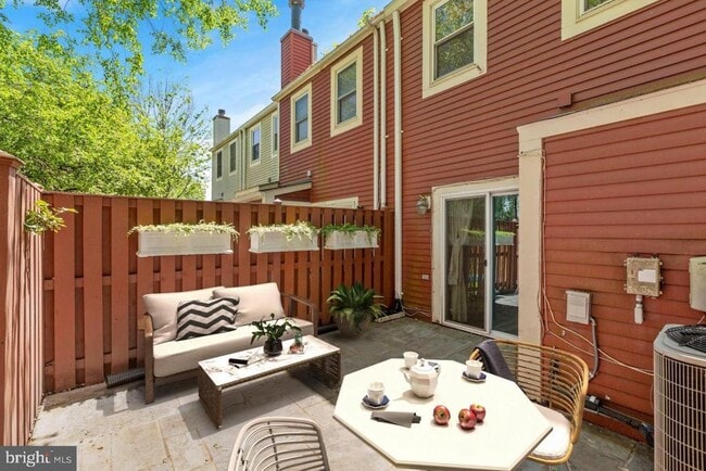 Building Photo - 2120 Whisperwood Glen Ln