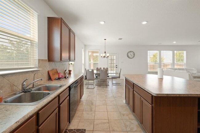 Building Photo - 538 Thunder Valley Trl