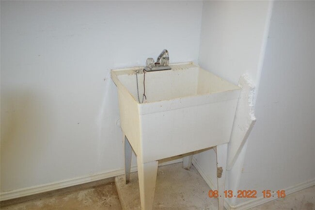Building Photo - 4007 Sand Terrace Dr