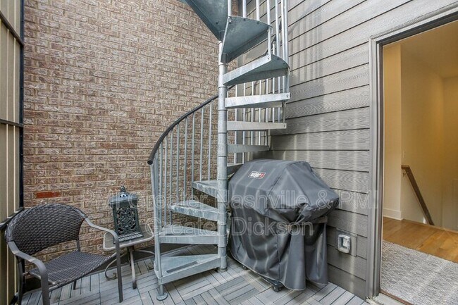 Building Photo - 520 Southgate Ave