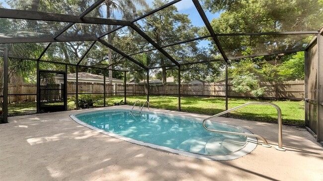 Building Photo - 309 W South Ave