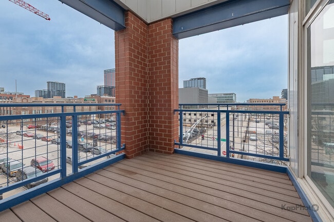 Building Photo - 1151 W Washington Blvd