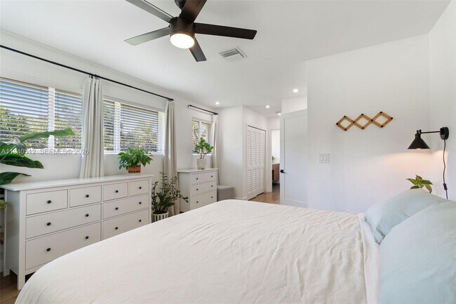 Building Photo - 8121 SW 97th Terrace