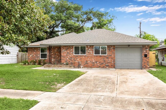 Primary Photo - 6830 Cherrydale Dr
