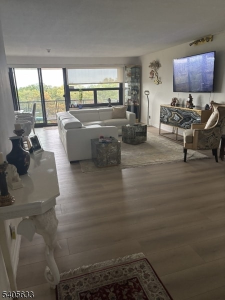 Building Photo - 2 Claridge Dr