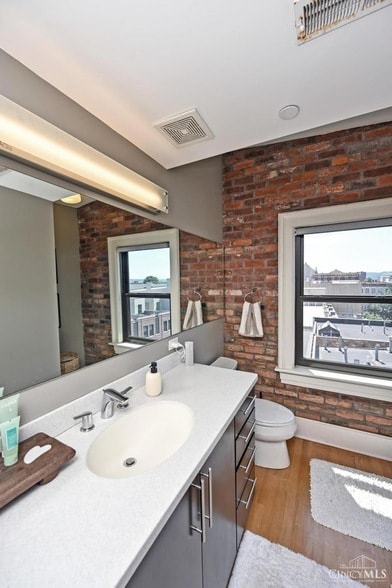 Building Photo - 27 Mercer St