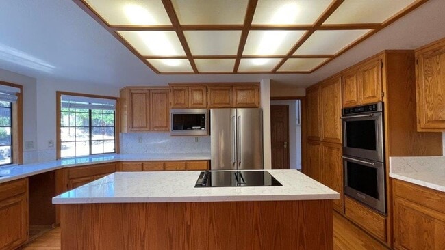 Building Photo - Walnut Creek Northgate neighborhood! Beaut...