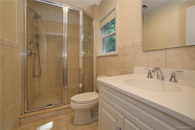 Building Photo - 7 Highview Dr