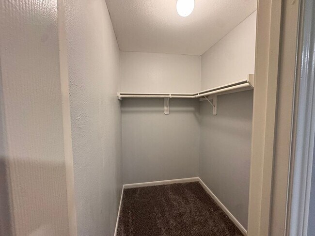 Building Photo - 6427 Waldron Cir