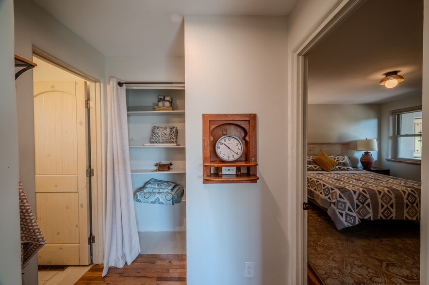 hall - 1417 Agua Fria St