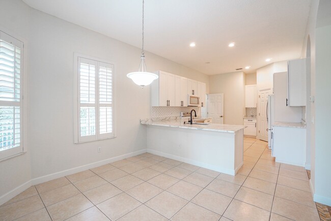 Building Photo - Spacious 4-Bed Home in Magnolia Plantation...