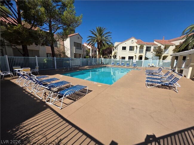 Building Photo - 4865 S Torrey Pines Dr