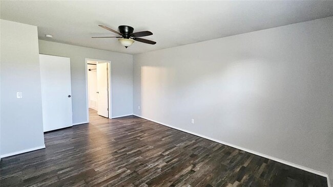 Building Photo - 3305 SE 95th St