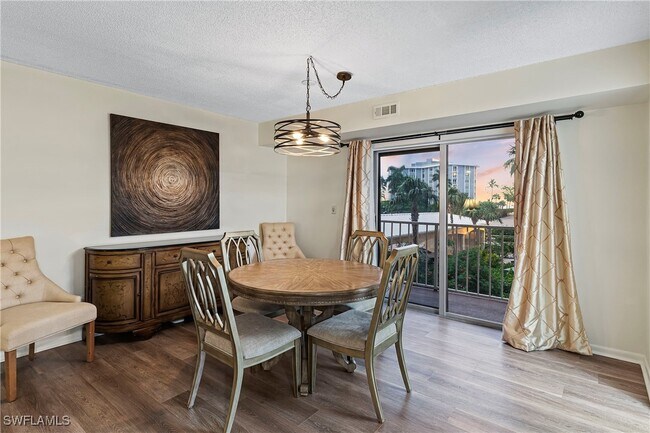 Building Photo - 3000 Gulf Shore Blvd N