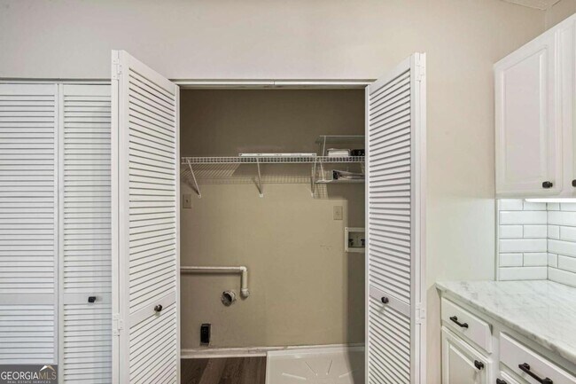 Building Photo - 1371 Keys Crossing Dr NE