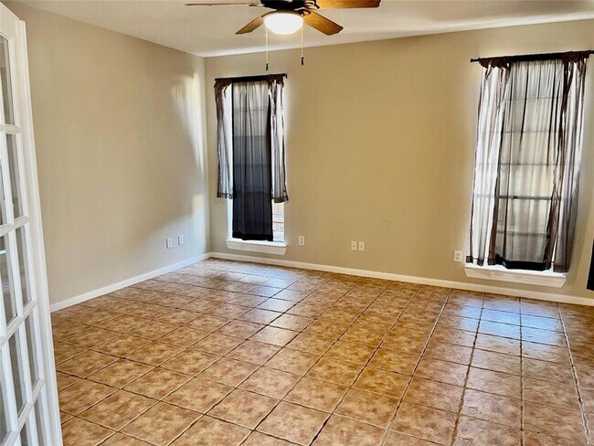 Building Photo - 8806 Edenbridge St
