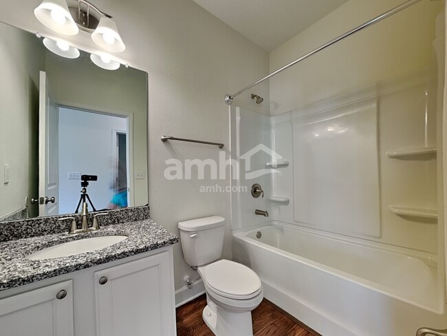 Building Photo - 921 Walden Pond Dr