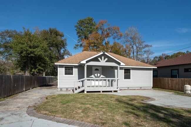 Building Photo - 9526 Nyssa St