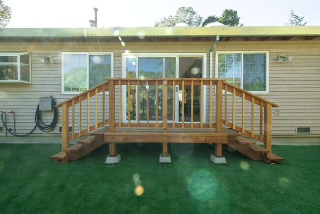 Building Photo - 292 Bell Ln