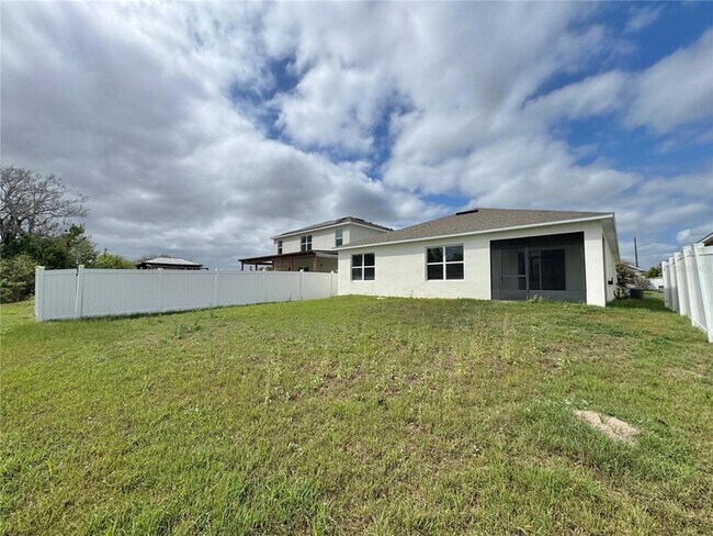 Building Photo - 632 Autumn Stream Dr