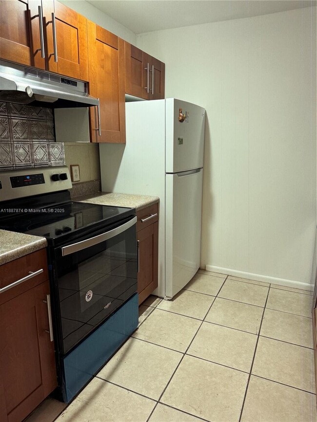 Building Photo - 13550 SW 6th Ct