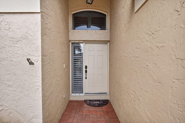 Building Photo - 5008 Elpine Way