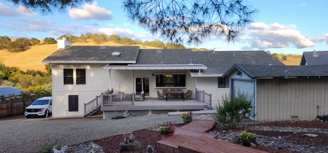Building Photo - 3556 Mesa Verdes Dr