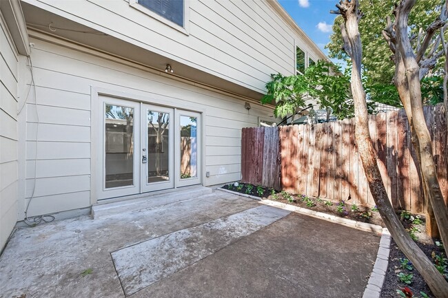 Building Photo - 14707 Barryknoll Ln