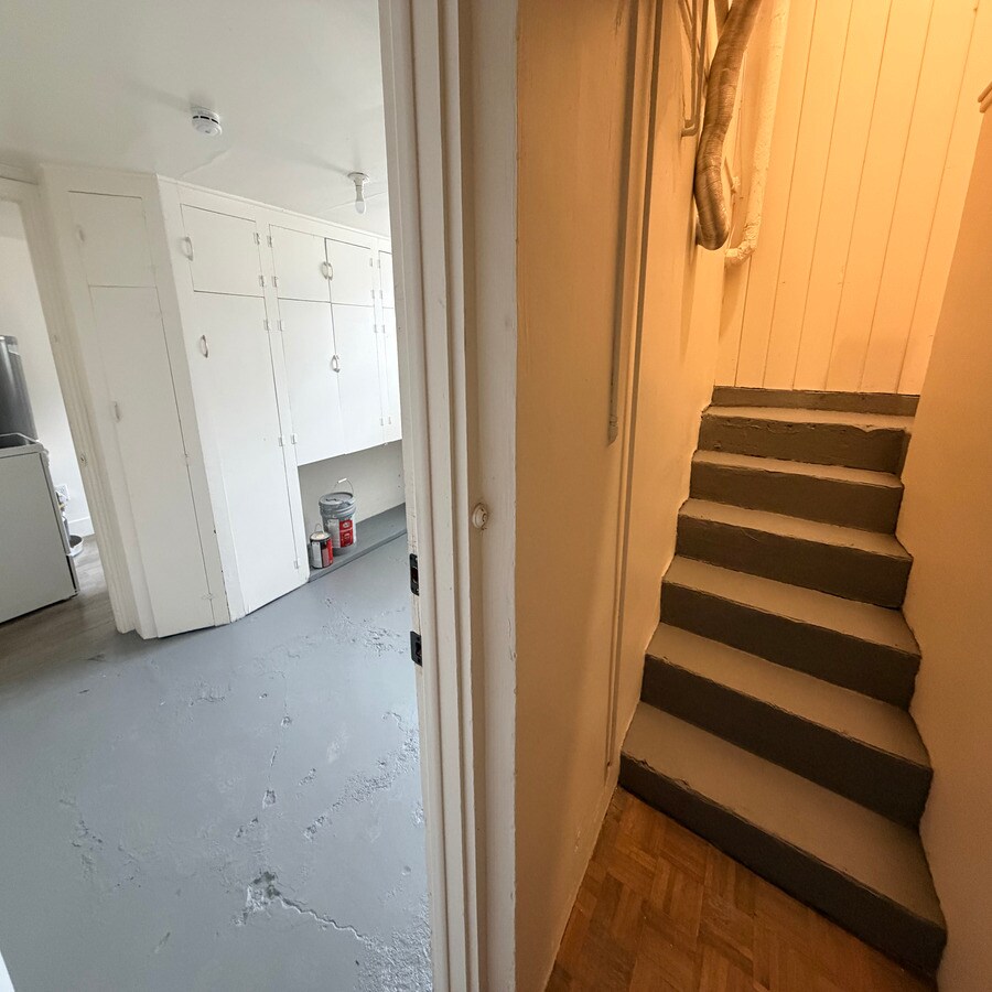 Building Photo - 1525 6th St