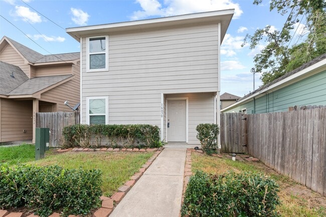 Building Photo - 16630 E Hammon