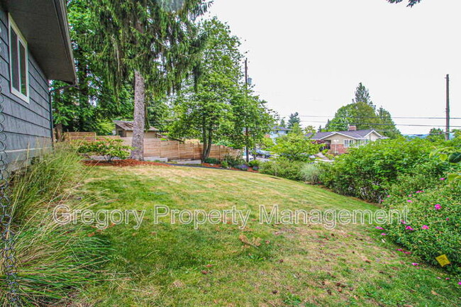 Building Photo - 19547 53rd Ave NE