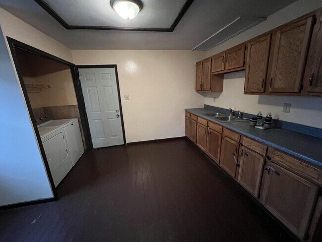 Building Photo - 601-603 S Ray Street-Aria