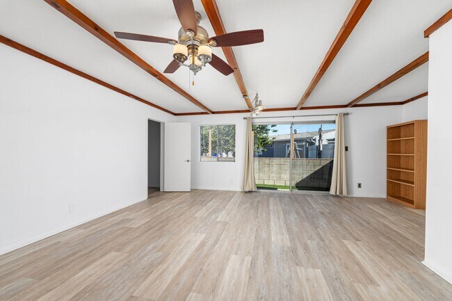 Building Photo - Charming single story in Clairemont