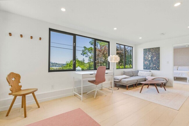Building Photo - Beautifully Remodeled 4BR + Office Mill Valley Home — Furnished, Private 3/4-Acre Setting, Walk t...