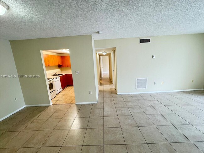 Building Photo - 415 Executive Center Dr