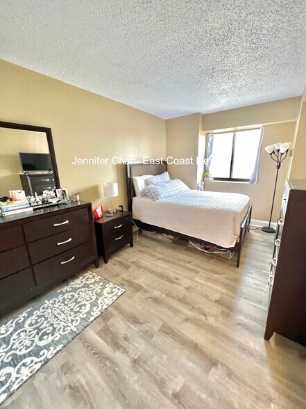 Building Photo - 15 North Beacon St