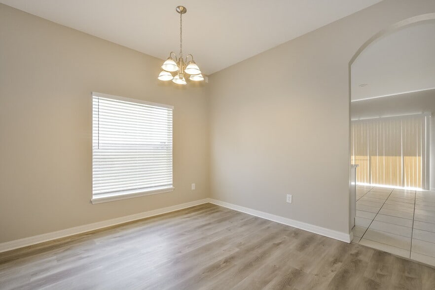 Building Photo - 440 Casa Marina Pl