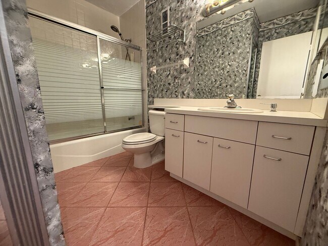 Building Photo - First Month Free!!!! Stunning 8th floor Ri...